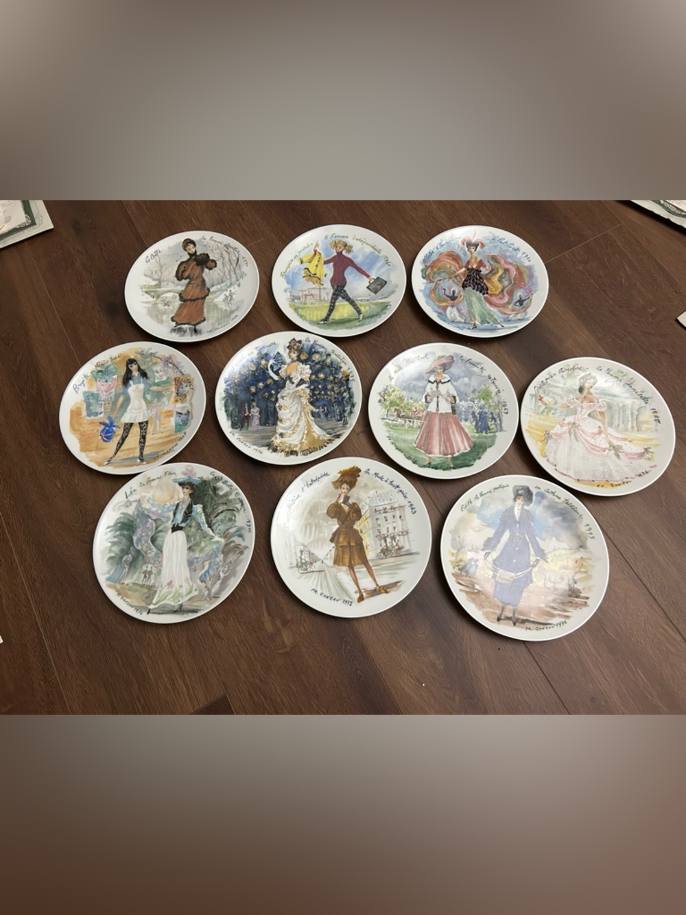Henri d’Arceau Limoges Les Femmes du Siecle Plates Set 10 COA decorative plates